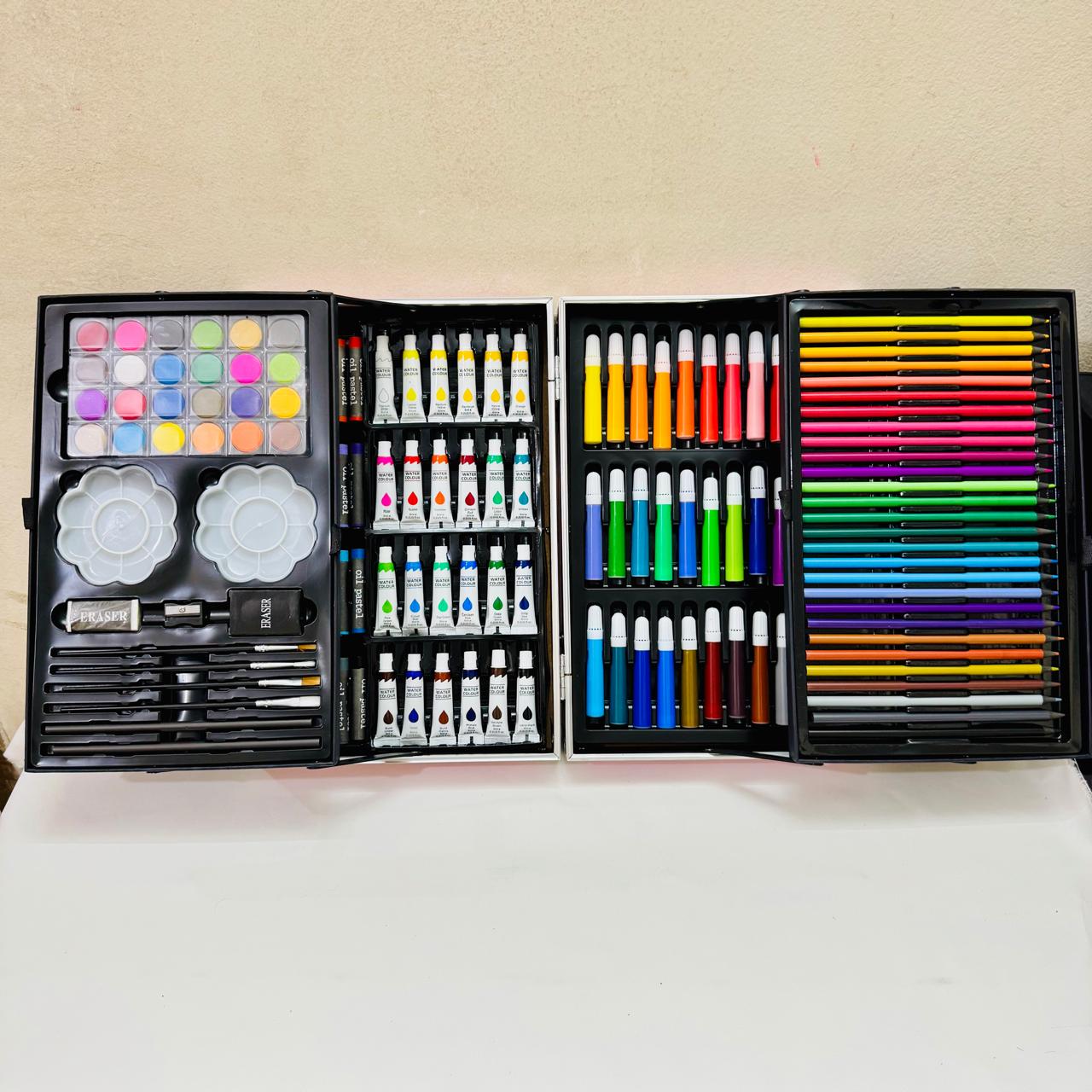 145pc Unicorn Art Set Blue Box 2